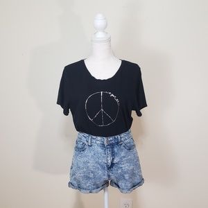 5/$20 Old Navy peace sign tee Large